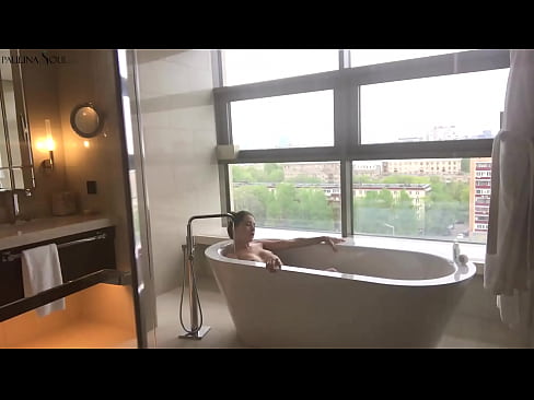 ❤️ Enorme babe die hartstochtelijk haar poesje aftrekt in de badkamer ️ Sluts at porn nl.sexvideogif.ru ☑