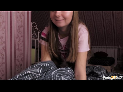 ❤️ Blondie zuigt haar BFF's diep en krijgt Cum in haar mond ️ Sluts at porn nl.sexvideogif.ru ☑