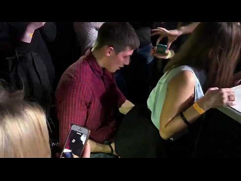 ❤️ Echte seks in een Russische nachtclub. 18-jarig Russisch meisje in de anus en vagina geneukt in een nachtclub ️ Sluts at porn nl.sexvideogif.ru ☑